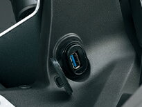 SUZUKI GSX-8R USBソケット 39100-25820のサムネイル