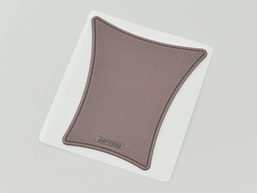 DAYTONA タンクパッド（軟質エンブレム） レザー調 / シェイプ ブラウン 63893