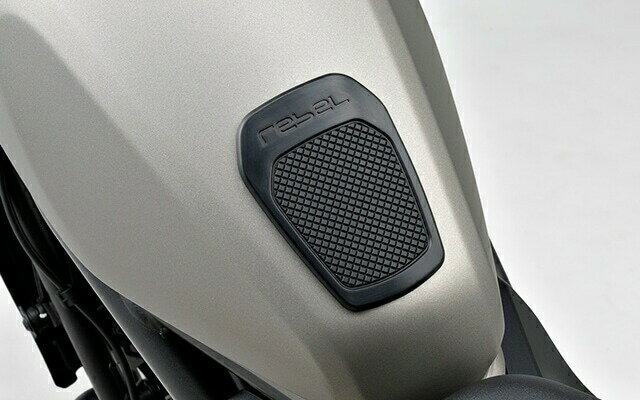 樂天商城 - HONDA Rebel250 / Rebel500用ホンダ純正 タンクパッド （センター） 08P70-K87-A30