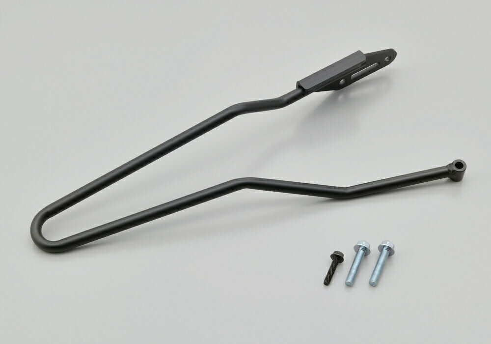 ◆適合車種 YZF-R7（'22） スポーツモデルに振分け型サイドバッグを装着した際の安定性を高める補助サポートバー。 走行中の不安や危険を解消（リアタイヤへの巻込み防止）→バッグをしっかり支えるパイプレイアウトだから高速走行時でも安心して運転に集中できます。 ●マットブラック塗装 ※本製品は、アシストグリップとして使用はできません。破損する恐れがあります。 ※当社および社外フェンダーレスキットとの同時装着はできません。