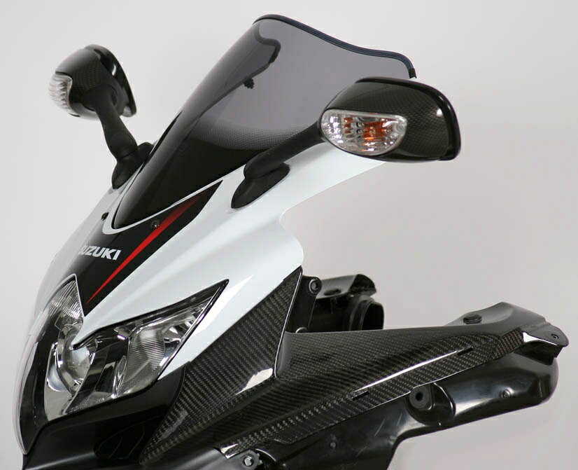 カタログ品番: MO435K メーカー品番: 4025066118090 JANコード: 4548664804726 ブラック 「スクリーン オリジナル」は、純正同等形状のスクリーンです。ノーマルのデザイン・雰囲気を崩さず、さり気ないドレスアップが可能です。 詳細情報/補足情報 適合情報 厚み:3mm タイプ:スクリーン オリジナル 色[カラー]:ブラック サイズ:幅340mmx長さ305mm 材質[素材]:アクリル 仕様:グラデーション無し 付属品:スクリーンモール スズキ[SUZUKI]:排気量401cc〜750cc:GSX-R750(08-10) スズキ[SUZUKI]:排気量401cc〜750cc:GSX-R600(08-10)厚み:3mm タイプ:スクリーン オリジナル 色[カラー]:ブラック サイズ:幅340mmx長さ305mm 材質[素材]:アクリル 仕様:グラデーション無し 付属品:スクリーンモール