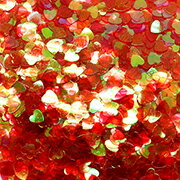 内容量：300g 偏光カラーが可愛い、ハート型のグリッターです。 光の当たり方によって色味が変わり、さりげなくきらめくのが特徴です。 単色タイプなので、カラーを揃えたい装飾にも使いやすく、推し活用のバルーンアレンジにもぴったりです。 バルー...