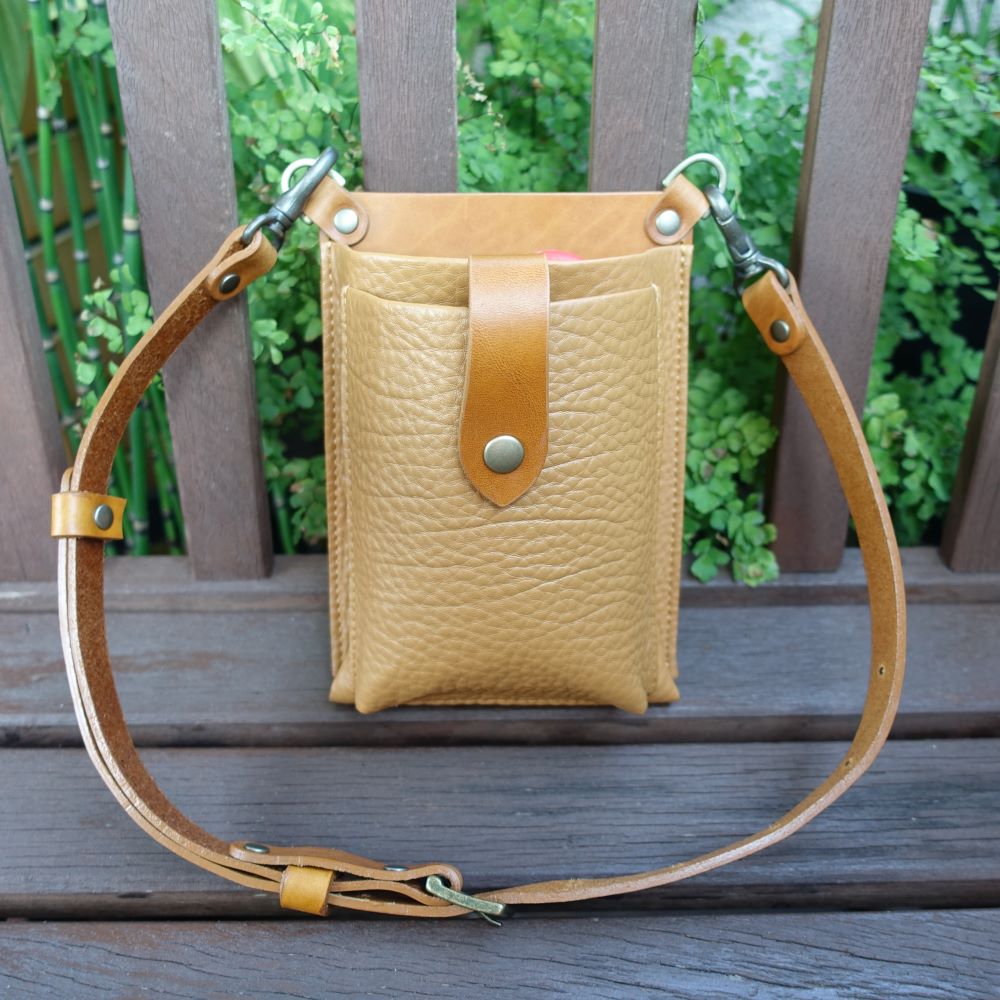 【OUTLET】フローリスト ケース シザーケース 花屋 写真の現品 1点もの 早い者勝ち 2024-0817-5【★必ず下記の商品説明をご覧ください★】剪定ばさみ 生花バサミ 古流バサミ 芽切りバサミ 大久保バサミ ガーデニング 生け花 ウエストポーチ 日本製 フラワーショップ