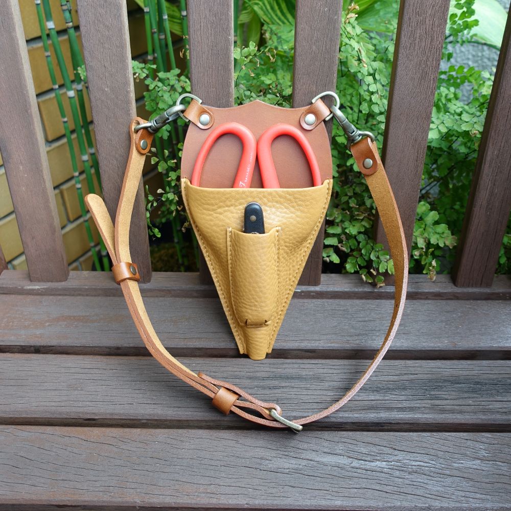 【アウトレット】フローリスト ケース シザーケース 花屋 写真の現品 1点もの 2024-0903-7【★必ず下記の商品説明をご覧ください★】剪定ばさみ 生花バ...