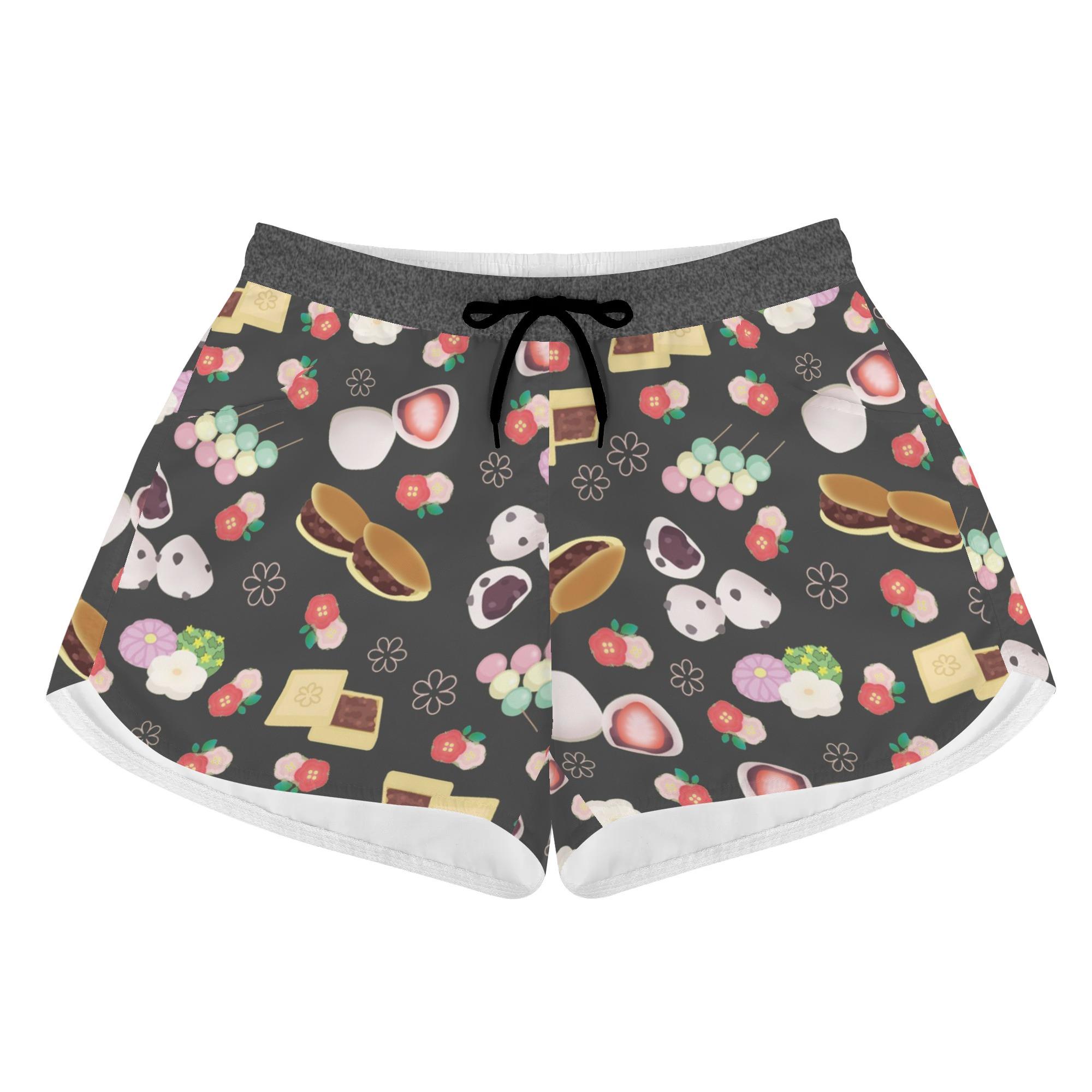 【直送品 同梱不可品】 和菓子柄(黒蜜)(レディースショートパンツ) レディースショートパンツ レディース 全て 食べ物 お菓子 イラスト 黒 和風 和柄 和菓子 おやつ 甘味 甘い物 大福もち