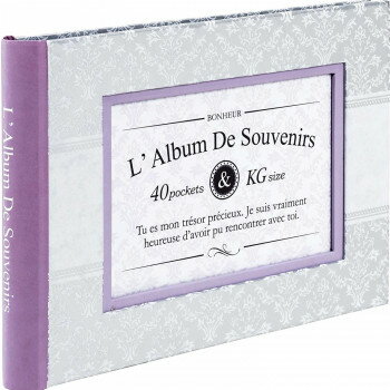 ※代引き不可 同梱不可※北海道、沖縄、離島送料は別途お見積り。※手配完了後は、ご注文キャンセルを承る事が出来ません。指定日可能の表示以外の商品はご指定日不可です。メーカーより取り寄せ商品のため、在庫状況によっては欠品・廃盤の可能性があります。あらかじめご了承ください。ポストカードやハガキなどが収納できます。サイズ約タテ125×ヨコ185×背巾25mm個装サイズ：18.9×13.6×2.6cm重量約140g個装重量：140g素材・材質表紙:印刷プリプロピレン貼台紙:ポリプロピレン仕様溶着式製本台紙:KG判1段3層エンボス黒台紙20枚(写真収納枚数KG判(ポストカードサイズ)40枚)生産国中国・広告文責（有限会社パルス・048-551-7965）fk094igrjs