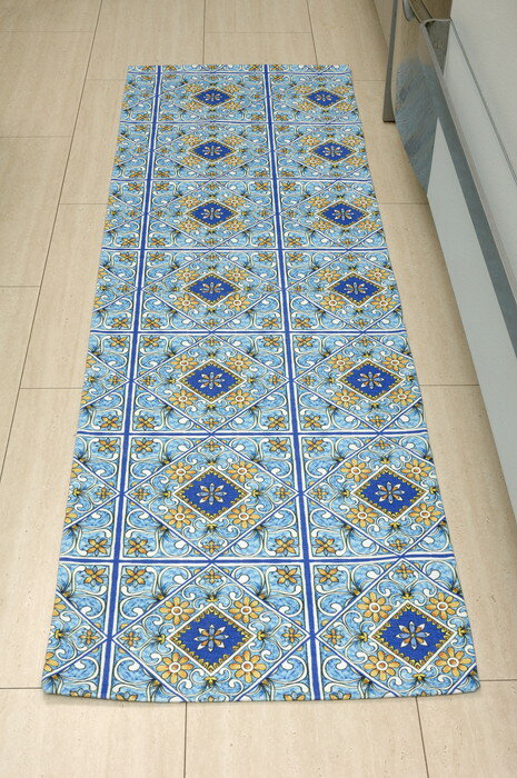【直送品・大感謝価格 】イタリア製 美しくて洗えるインテリアロングマット セラミカ 58×190cm
