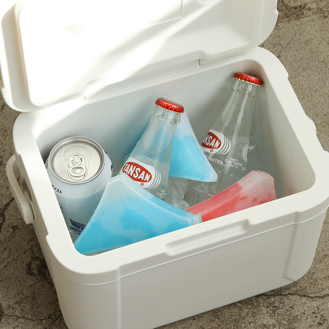 【6セット】【直送品】アイスパック 富士山(パック2) la flaner ラフラネ 1001916 w130×d20×h67mm 2025クレエSS【ヘルシ価格】キッチン雑貨 保冷剤 アウトドア スポーツ 弁当 温度管理