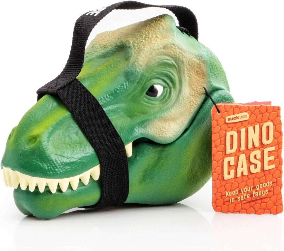 『SUCK UK サックユーケー サックユーケー ダイナソーケース 収納ボックス Dinosaur Case』小物入れ 収納 バッグ ランチバッグ コンテナ 小物ケース 恐竜 商品紹介 丈夫なポリプロピレン製の大きな恐竜型収納ケース 口をしっかり閉める口輪はそのまま持ち運び用ストラップに！ 子どもの細かいおもちゃやお菓子、大人の小物入れにもなるオシャレで癒やしのインテリア 商品説明 サイズ 約横23cm x 高16cm x 幅13cm重量 約0.302Kg素材 ポリプロピレン 広告文責 (有)パルス　048-551-7965 注意事項 メーカーリニューアルに伴い、 パッケージ・内容等予告なく変更する場合がございます。 予めご了承ください。『SUCK UK サックユーケー サックユーケー ダイナソーケース 収納ボックス Dinosaur Case』小物入れ 収納 バッグ ランチバッグ コンテナ 小物ケース 恐竜