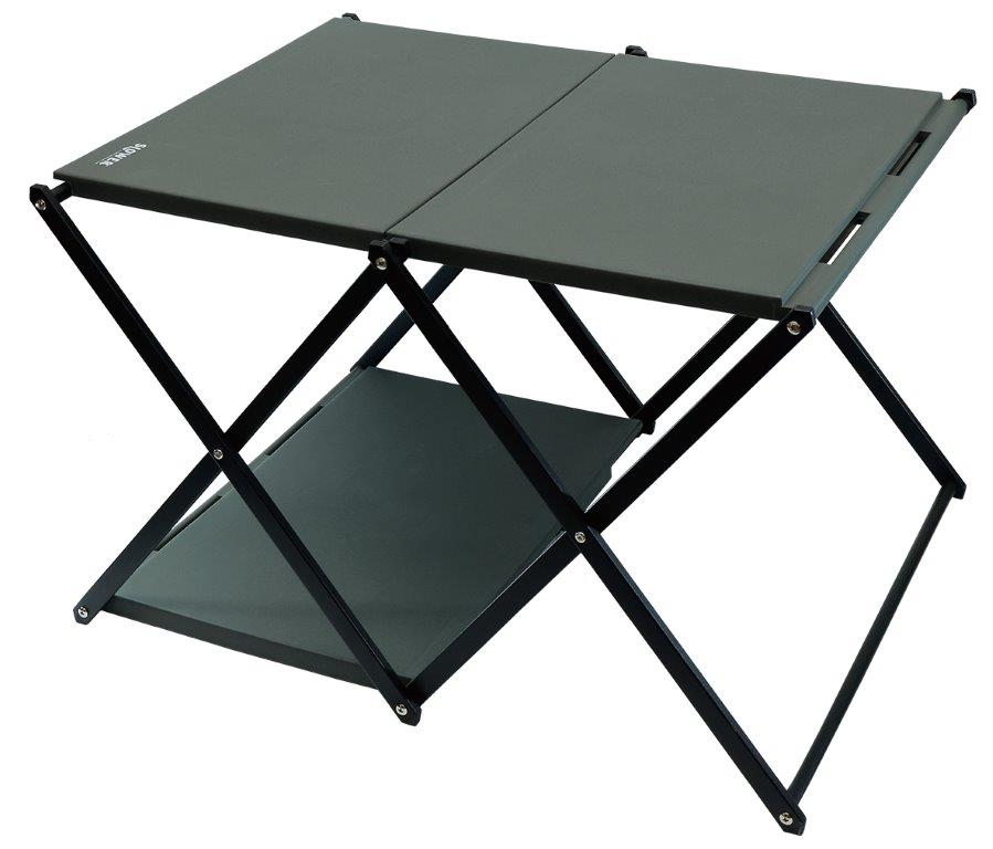 『フォールディング テーブルラック コンロッド OLIVE SLW363』アウトドア テーブル 3段ラック 組立式 テーブルラック コンパクト 折りたたみ 商品紹介 テーブルと 3 段ラックに組立可能なフォールディング テーブルラック コンロッド。 アウトドアに限らずガーデンやインテリアにも馴染むスタイリッシュなデザインで多彩な使い方ができます。 コンパクトに折りたたんで持ち運びができます。 サイズ・重量 サイズテーブル時 : 570 x 690 x 430(H) mmラック時 : 570 x 360 x 830(H)mm折畳時 : 570 x 560 x 70(H) mm 商品説明 JANコード 4589799543630原材料：ポリプロピレン、鉄製造国：中国発売元：株式会社TRI 広告文責 (有)パルス　048-551-7965 注意事項 メーカーリニューアルに伴い、 パッケージ・内容等予告なく変更する場合がございます。 予めご了承ください。『フォールディング テーブルラック コンロッド OLIVE SLW363』アウトドア テーブル 3段ラック 組立式 テーブルラック コンパクト 折りたたみ