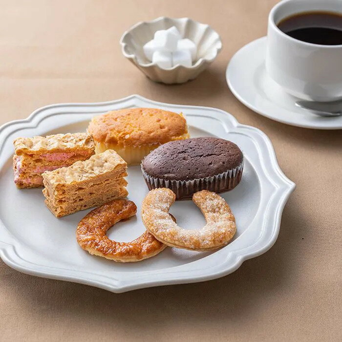 【直送品】ガトー・ド・ボワイヤージュ 横浜馬車道スイーツセレクション 15個 食品 スイーツ お菓子 ギフト プレゼント