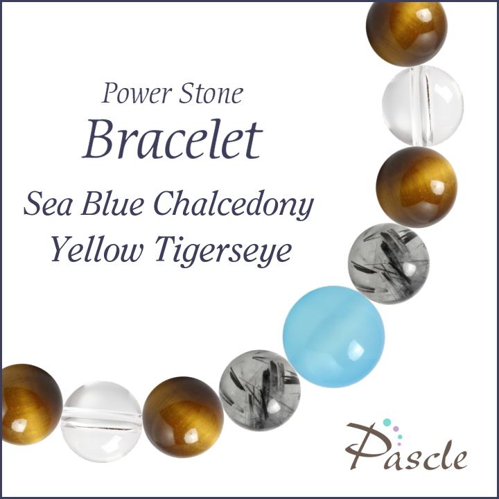 Sea Blue chalcedony / Yellow Tiger's Eyeシーブルーカルセドニー・イエロータイガーアイ　メンズデザインブレスレットパスクルでは、たくさんの種類のストーンを使用して、様々なデザインブレスレットを作成しています。天然石は流通している種類だけでも数百種類ですので、それらを組み合わせたデザインのバリエーションは無限大です。こちらは、シーブルーカルセドニーをトップに、トルマリンクォーツ・イエロータイガーアイをベースに組み合わせました。石のサイズは小さく落ち着いた雰囲気なので、どんなシーンや年齢層の方でも使いやすいデザインです。Sea Blue chalcedonyシーブルーカルセドニーシーブルーカルセドニー（和名：玉髄/ぎょくずい）は、鮮やかな水色が魅力的。天然による色ではありませんが、この特殊な色合いが世界的に認められ、カルセドニーの一種と言うよりは、「シーブルーカルセドニー」として認知されています。 色鮮やかなカラーストーンと組み合わせると、個性あるデザインのアクセサリーが作れます。カーネリアンやイエローオパール、ペリドットやフォスフォシデライトなども組み合わせにおすすめです。粒サイズ：10mm(±0.5mm)穴サイズ：0.8mm以上品質：購入時期によって、青色の濃さが異なる場合がございます。Yellow Tiger's Eyeイエロータイガーアイカラーバリエーションの多いタイガーアイの中でも最も定番のカラーが、このイエロータイガーアイです。当店では、キャッツアイがしっかりと見られ、イエローとブラックのグラデーションが美しく見られる高品質なタイガーアイをご用意しております。 粒サイズ：8mm(±0.5mm)穴サイズ：0.8mm以上産地：南アフリカ品質：キャッツアイの色合い・強さは、粒ごとに個体差がございます。Tourmalinated Quartzトルマリンクォーツトルマリンクォーツ(和名：電気石入り水晶)は、 名前の通り、「トルマリン」を含んだ「クォーツ（水晶）」です。こちらは半透明の水晶の中に、黒い針が入り乱れた、モノトーンカラーが美しいトルマリンクォーツです。お守り系のストーンと組み合わせて、厄除けなどのお守りアイテムを作るのに人気です。粒サイズ：8mm(±0.5mm)穴サイズ：0.8mm以上品質：粒ごとにインクルージョン（トルマリン）の入り方・量・色味が異なります。ご希望のお色味がございましたら、在庫の中でなるべくご希望に添えられるものを厳選しますので、ご注文時の「備考欄」へご記載ください。Rock Crystalクリスタル（本水晶）クリスタル（和名：本水晶/ほんすいしょう）は、4月の誕生石で、パワーストーンの中でも最も人気です。当店は「天然」のブラジル産本水晶に拘っており、クラックなどはなく、ツヤ感もあるとても上質な水晶をご用意しております。 水晶は、どんなパワーストーンと組み合わせても大丈夫な万能ストーンです。カラーストーンと組み合わせても高級感のあるブレスレットに仕上がります。粒サイズ：8mm(±0.5mm)穴サイズ：0.8mm以上産地：ブラジル品質：写真のとおり、透明感抜群で、傷等もありません。Size選べるサイズバリエーションSサイズ　内周15cm〜15.5cmMサイズ　内周16cm〜16.5cmLサイズ　内周17cm〜17.5cmLLサイズ　内周18cm〜18.5cm3Lサイズ　内周19cm〜19.5cm4Lサイズ　内周20cm〜20.5cmサイズにより、石の配置・数量が異なります。 なるべく現物に近いカラーで撮影するように心がけておりますが、ご利用の端末、ディスプレイによって実物と若干異なる場合がありますので、予めご了承ください。腕のサイズの測り方はこちらcomponent使用しているパワーストーンシーブルーカルセドニー 10mmイエロータイガーアイ 8mmトルマリンクォーツ 8mmクリスタル（本水晶） 8mmシーブルーカルセドニー 8mmクリスタル（本水晶） 7mmHandmade1品1品、心を込めたハンドメイドパスクルのアクセサリーは、ご注文をいただいてからスタッフが、一つずつ心を込めてお作りしております。午前中までのご注文は、当日制作し、発送いたします。「子どものために●cmでつくってほしい」「この石を●●に差し替えてほしい」など、どのようなご要望でもできる限り対応いたします。Rubber String選べるゴム紐の種類アンタロンゴム（標準仕様）当店のブレスレットは、全品こちらの「アンタロンゴム（伸縮性あり）」を使用しております。耐久性も高く、透明の紐なので高級感があり石の美しさを引き立てます。オペロンゴム（オプション：無料）こちらは繊維状になったタイプの「オペロンゴム（伸縮性あり）」です。商品にあわせて2重、または4重で結びますので、いきなり切れてしまう心配はありません。BOX Wrappingジュエリーボックスジュエリーボックス、ショッピングバッグ（紙袋）ブレスレット専用のジュエリーボックスに入れて、リボン（ホワイト）を掛けた状態でお届けいたします。1注文ごとに、ショッピングバッグ1枚お届けいたします。※ショッピングバッグが付属する商品を2個以上のご注文の場合、通常の付属枚数は1枚です。2枚以上ご入用の場合は、備考欄にご記載ください。大切な人への特別な贈り物に。天然石のチャームがつく特別なラッピングでお届けします。※使用する石やサイズはランダムです。チャームは販売商品ではございません。料金：800円（税込）カラー・ホワイト×ピンクベージュ・ブラウン×ゴールドgreetingcard想いを伝えるグリーティングカード封筒入りのグリーティングカードをご用意しています。大切な人への贈りものに、メッセージを添えませんか？料金：350円（税込）カラー：ホワイト／ブラウン※イベントシーズンには限定カードもお選びいただけます※メッセージの印字も可能です（最大15字×5行）ご希望の場合はカートページの備考欄にご入力ください。Guarantee充実の保証パスクルはパワーストーンの通販専門ショップです。お客様に安心してご提供するために、充実した保証を提供いたします。30日間メンテナンス無料こちらの商品は到着から30日間のメンテナンス（サイズ調整・修理）を無料で承っております。（メンテナンスサービスのご利用にはパスクル会員登録が必要です。）「サイズを調整したい」「一部の石を交換したい」「ゴムが切れてしまった」どうぞお気軽にご相談ください。※追加ストーンの代金や往復に必要な送料は、お客様のご負担になります。※到着から30日以降も有償にてメンテナンス承ります。返品・交換対応いたします商品到着後、1週間以内にご連絡ください。返品・交換を承ります。以下は返品対象外となりますのでご注意ください。・お届けから8日以上が経過した商品・タグを切り取られた商品