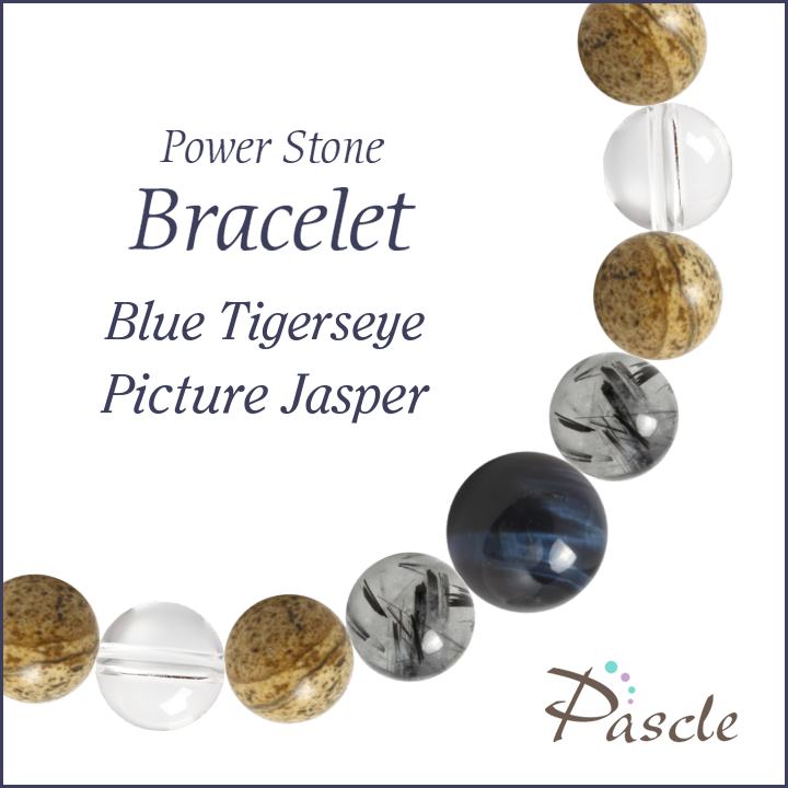 Blue Tiger's Eye / Picture Jasperブルータイガーアイ（ホークスアイ）・ピクチャージャスパー　メンズデザインブレスレットパスクルでは、たくさんの種類のストーンを使用して、様々なデザインブレスレットを作成しています。天然石は流通している種類だけでも数百種類ですので、それらを組み合わせたデザインのバリエーションは無限大です。こちらは、ブルータイガーアイ（ホークスアイ）をトップに、トルマリンクォーツ・ピクチャージャスパーをベースに組み合わせました。石のサイズは小さく落ち着いた雰囲気なので、どんなシーンや年齢層の方でも使いやすいデザインです。Blue Tiger's Eyeブルータイガーアイ（ホークスアイ）ブルータイガーアイ（別名：ホークスアイ）は、ダークブルーのキャッツアイがかっこ良い天然石です。天然色のブルータイガーアイは人気が高く希少です。粒サイズ：10mm(±0.5mm)穴サイズ：0.8mm以上産地：南アフリカ品質：キャッツアイの色合い・強さは、粒ごとに個体差がございます。Picture Jasperピクチャージャスパーピクチャージャスパー(和名：碧玉/へきぎょく)は、絵画のように見える独特の模様。そしてナチュラルな質感、色合いは温かみを感じます。 当店では、ピクチャージャスパーの特徴でもあるアイボリーからブラウンカラーの色合いに拘った粒をご用意しております。粒サイズ：8mm(±0.5mm)穴サイズ：0.8mm以上品質：粒ごとに模様の入り方が異なります。Tourmalinated Quartzトルマリンクォーツトルマリンクォーツ(和名：電気石入り水晶)は、 名前の通り、「トルマリン」を含んだ「クォーツ（水晶）」です。こちらは半透明の水晶の中に、黒い針が入り乱れた、モノトーンカラーが美しいトルマリンクォーツです。お守り系のストーンと組み合わせて、厄除けなどのお守りアイテムを作るのに人気です。粒サイズ：8mm(±0.5mm)穴サイズ：0.8mm以上品質：粒ごとにインクルージョン（トルマリン）の入り方・量・色味が異なります。ご希望のお色味がございましたら、在庫の中でなるべくご希望に添えられるものを厳選しますので、ご注文時の「備考欄」へご記載ください。Rock Crystalクリスタル（本水晶）クリスタル（和名：本水晶/ほんすいしょう）は、4月の誕生石で、パワーストーンの中でも最も人気です。当店は「天然」のブラジル産本水晶に拘っており、クラックなどはなく、ツヤ感もあるとても上質な水晶をご用意しております。 水晶は、どんなパワーストーンと組み合わせても大丈夫な万能ストーンです。カラーストーンと組み合わせても高級感のあるブレスレットに仕上がります。粒サイズ：8mm(±0.5mm)穴サイズ：0.8mm以上産地：ブラジル品質：写真のとおり、透明感抜群で、傷等もありません。Size選べるサイズバリエーションSサイズ　内周15cm〜15.5cmMサイズ　内周16cm〜16.5cmLサイズ　内周17cm〜17.5cmLLサイズ　内周18cm〜18.5cm3Lサイズ　内周19cm〜19.5cm4Lサイズ　内周20cm〜20.5cmサイズにより、石の配置・数量が異なります。 なるべく現物に近いカラーで撮影するように心がけておりますが、ご利用の端末、ディスプレイによって実物と若干異なる場合がありますので、予めご了承ください。腕のサイズの測り方はこちらcomponent使用しているパワーストーンブルータイガーアイ（ホークスアイ） 10mmピクチャージャスパー 8mmトルマリンクォーツ 8mmクリスタル（本水晶） 8mmブルータイガーアイ（ホークスアイ） 8mmクリスタル（本水晶） 7mmHandmade1品1品、心を込めたハンドメイドパスクルのアクセサリーは、ご注文をいただいてからスタッフが、一つずつ心を込めてお作りしております。午前中までのご注文は、当日制作し、発送いたします。「子どものために●cmでつくってほしい」「この石を●●に差し替えてほしい」など、どのようなご要望でもできる限り対応いたします。Rubber String選べるゴム紐の種類アンタロンゴム（標準仕様）当店のブレスレットは、全品こちらの「アンタロンゴム（伸縮性あり）」を使用しております。耐久性も高く、透明の紐なので高級感があり石の美しさを引き立てます。オペロンゴム（オプション：無料）こちらは繊維状になったタイプの「オペロンゴム（伸縮性あり）」です。商品にあわせて2重、または4重で結びますので、いきなり切れてしまう心配はありません。BOX Wrappingジュエリーボックスジュエリーボックス、ショッピングバッグ（紙袋）ブレスレット専用のジュエリーボックスに入れて、リボン（ホワイト）を掛けた状態でお届けいたします。1注文ごとに、ショッピングバッグ1枚お届けいたします。※ショッピングバッグが付属する商品を2個以上のご注文の場合、通常の付属枚数は1枚です。2枚以上ご入用の場合は、備考欄にご記載ください。大切な人への特別な贈り物に。天然石のチャームがつく特別なラッピングでお届けします。※使用する石やサイズはランダムです。チャームは販売商品ではございません。料金：800円（税込）カラー・ホワイト×ピンクベージュ・ブラウン×ゴールドgreetingcard想いを伝えるグリーティングカード封筒入りのグリーティングカードをご用意しています。大切な人への贈りものに、メッセージを添えませんか？料金：350円（税込）カラー：ホワイト／ブラウン※イベントシーズンには限定カードもお選びいただけます※メッセージの印字も可能です（最大15字×5行）ご希望の場合はカートページの備考欄にご入力ください。Guarantee充実の保証パスクルはパワーストーンの通販専門ショップです。お客様に安心してご提供するために、充実した保証を提供いたします。30日間メンテナンス無料こちらの商品は到着から30日間のメンテナンス（サイズ調整・修理）を無料で承っております。（メンテナンスサービスのご利用にはパスクル会員登録が必要です。）「サイズを調整したい」「一部の石を交換したい」「ゴムが切れてしまった」どうぞお気軽にご相談ください。※追加ストーンの代金や往復に必要な送料は、お客様のご負担になります。※到着から30日以降も有償にてメンテナンス承ります。返品・交換対応いたします商品到着後、1週間以内にご連絡ください。返品・交換を承ります。以下は返品対象外となりますのでご注意ください。・お届けから8日以上が経過した商品・タグを切り取られた商品