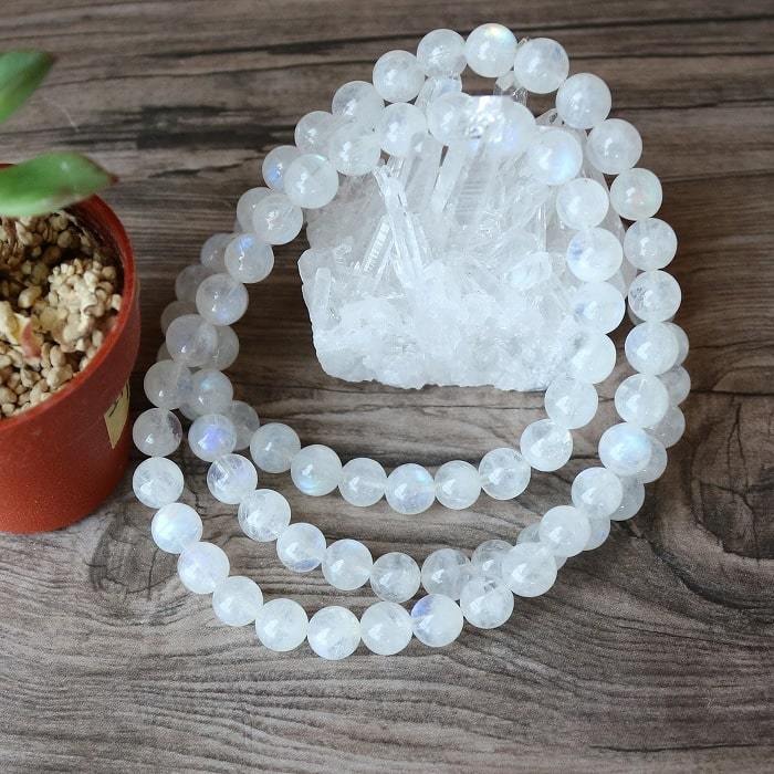 ムーンストーン 3連 ブレスレット レインボームーンストーン 6月誕生石 天然石 パワーストーン 白い石 誕生日 プレゼント 記念品 記念 贈り物 レディース ...