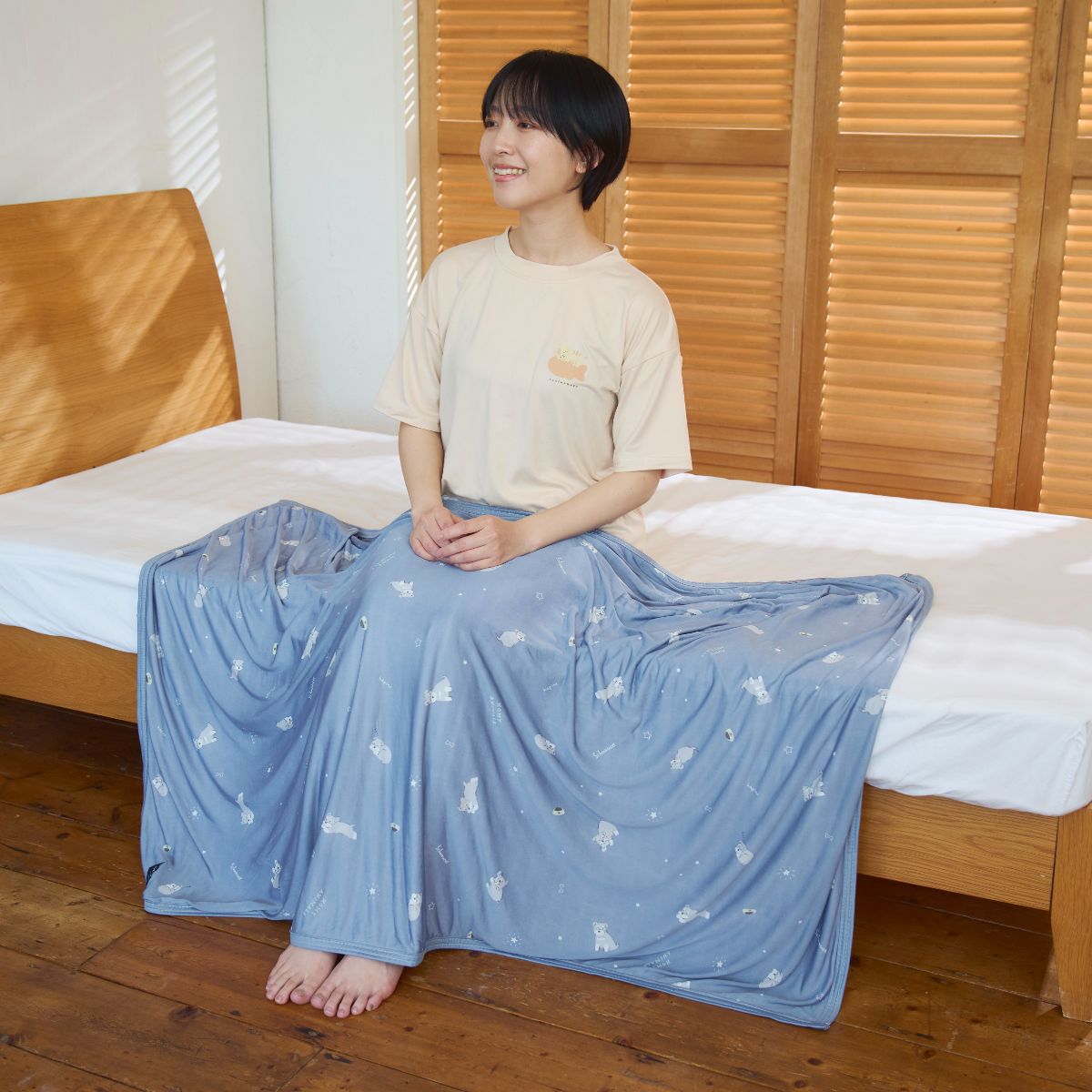 Rakuten - 接触冷感 サマーケットL 100×140 冷感 ひんやり ブランケット ひざかけ 夏用 お昼寝 肌掛け タオルケット 冷房対策 ネイビー かわいい アニマル シュナウザー ハピンズ