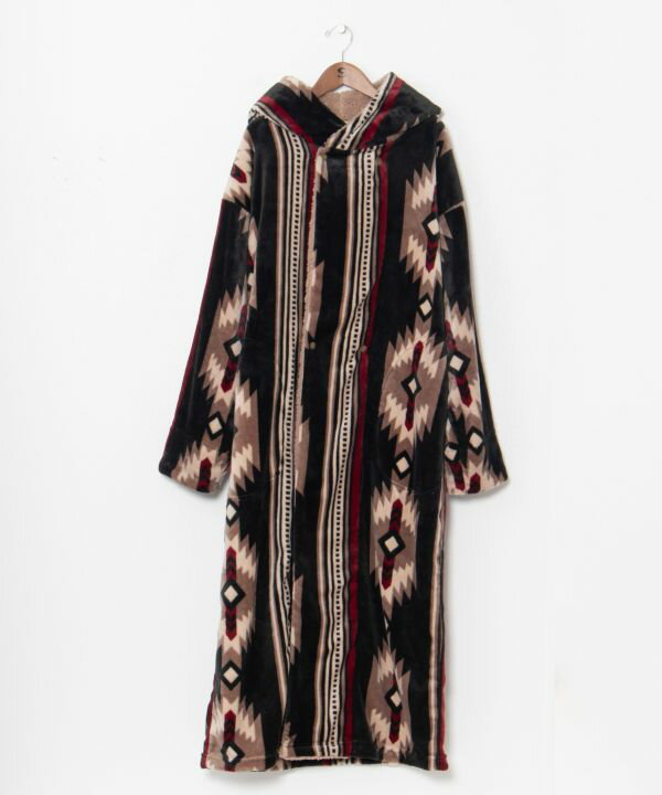 楽天パステルオンラインストアノマディ 着るブランケット 着る毛布 ブラック 裏起毛 裏ボア 大きなフード付き ふんわりとした肌触り リラックス 防寒対策 寒さ対策 自宅 アウトドア 男女兼用 ユニセックス 子供 大人 旅行 クリスマスプレゼント クリスマスギフト 誕生日 ギフト プレゼント