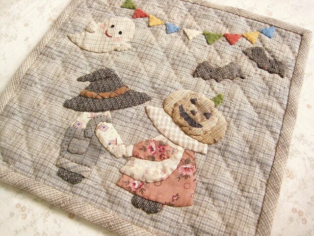 パッチワークキット スーちゃんの気まぐれミニタペストリー「ハロウィン」キット 2