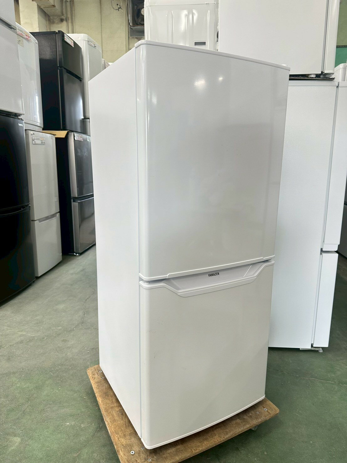 【中古】山善 ノンフロン冷凍冷蔵庫 106L 2025年製 YFR-D111(W) 新生活 新婚 同棲 リサイクル リユース 格安 ふるさと納税 民泊 クリーニング済み 設置費込み