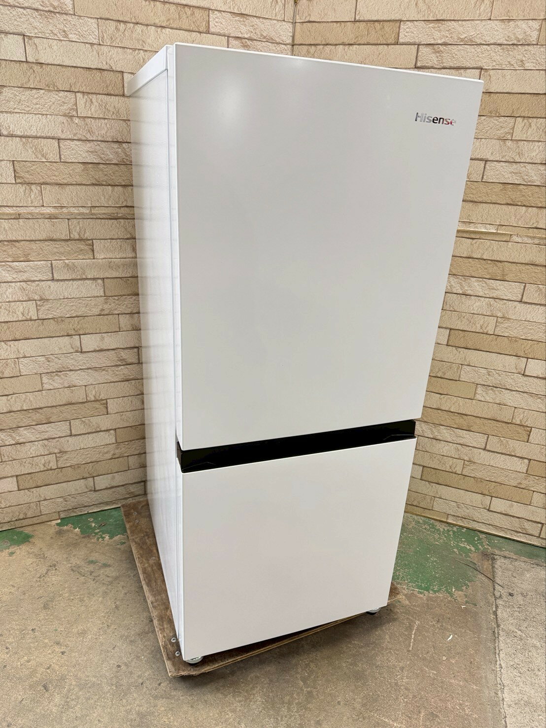 【中古】ハイセンス ノンフロン冷凍冷蔵庫 135L 2022年製 HR-D1304新生活 新婚 同棲 リサイクル リユース 格安 ふるさと納税 民泊 クリーニング済み 設置費込み