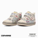 《 CONVERSE 》コンバース BABY ALL STAR N PEANUTS CP V-1ベビー オールスター N ピーナッツ CP V−1 商品詳細 ベビー オールスター Nのコラボレーションモデル。 世界中で愛されるコミック「ピーナッツ」とのコラボレーションモデルが登場。 スヌーピーとそのきょうだいであるオラフ、アンディが描かれたコミック柄をアッパーに採用しており、パステル調の柔らかな色合いのホワイトが、かわいらしい印象に。 タンには「PEANUTS」と「ALL STAR」のロゴをあしらったオリジナルの織ネームが付いており、 細部にまでこだわったアイテムです。 しなやかなラバーを採用し、お子様の足が自然に曲がる位置でしっかりと屈曲する足にやさしい仕様です。 ベルトタイプで脱ぎ履きしやすく、機能性とファンも納得のディテールを兼ね備えた一足。 カラーはホワイトの1カラー展開。 家族全員でお揃いが楽しめるファミリーペアモデルとして、ピーナッツファンの家族にとってはまさに理想的な一足です。 BABY ALL STAR N PEANUTS CP V-1 スペック ・足先を自由に動かせるゆったりとしたルーミーラスト ・足の負担を軽減するしなやかなソール設計 ・足の曲がる位置でしっかり屈曲するソール設計 ・タンが大きく開き、脱ぎ履きしやすい設計 ・柔らかいE.V.A.素材で、クッション性に優れた抗菌リムーバブルインソール ・持ちやすく、脱ぎ履きしやすいビッグタブ ・内側からシューズと足元をやさしくフィットする厚みのあるフォーム ■素材 UPPER:キャンバスOUTSOLE:ラバー ■原産国 インドネシア ■カラー 001-ホワイト ※モデル着用画像は撮影環境により実物の色と異なって見える場合がございます。 ※ご覧の端末のモニター設定によっては実物の色味と異なって見える場合がございます。 &gt;&nbsp;お買い上げの際の注意事項はこちら &gt;&nbsp;お洋服の洗濯表示についてはこちら &gt;&gt; 新作アイテム &gt;&gt; ベビー・キッズ &gt;&gt; 靴