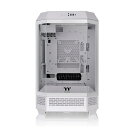 Micro-ATX PCケース The Tower 300 Snow ショーケーススタイルで人気のPCケース The Towerシリーズより、3面強化ガラス採用した八角柱スタイルのマイクロタワーPCケースが登場です。小型ながら豊富な冷却レイアウトに対応、別売りのシャーシスタンドキットを利用することでユニークな横置きにも対応、自作PCならではのカスタマイズをお楽しみいただけます。