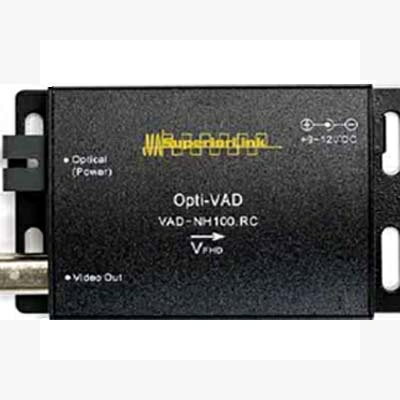 AHD/HD-TVI/HDCVI/コンポジット映像用1映像光ファイバー伝送 受信器 VAD-NH100.RCは1系統のAHD/HD-TVI/HDCVI/コンポジット映像信号を最大20km先まで光ファイバーで伝送する受信器です。 ・1080p/720pのAHD/HD-TVI/HDCVI映像または960H/D1のコンポジット映像信号に対応しています。 ・シングルモードで最大20km伝送します。 ・伝送ケーブルは他の機器、ケーブルなどからノイズなどの影響を受けません。 ・金属筐体であり単体での設置が可能です。 ・DC912Vで動作します。(電源アダプター付属) ・複数台を設置する場合は別売の19インチラックマウントシャーシを使用することで最大28台(VAD-RACK-14-4U)をまとめて設置できます。 ※伝送には別途送信器（VAD-NH100.TC)が必要です。※変換コネクター等が必要な場合はご相談下さい。 詳細スペック 電気用品安全法(本体)非対象 電気用品安全法(付属品等)適合/例外承認 電気用品安全法(備考)適合：電源アダプター