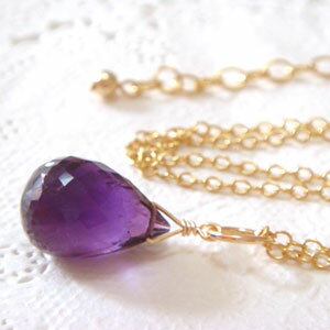 SWAROVSKI - 大粒アメジストのネックレス（ペンダント）(2月 アクセサリー アクセ 誕生日 プレゼント 女性 レディース 女の子 ギフト ネックレストップ かわいい 可愛い しずく 涙型 華奢 カラーストーン ちゃーむ K14GF)