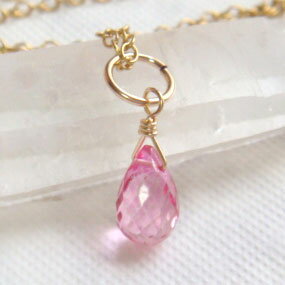 ピンクトパーズのペンダントトップ(チャーム)【楽ギフ_包装】カラーストーン(11月 トパーズ アクセサリー アクセ 誕生日 プレゼント 女性 レディース 女の子 ギフト かわいい 可愛い ネックレス ホワイトデー お返し 母の日 涙型 華奢 通販 楽天)