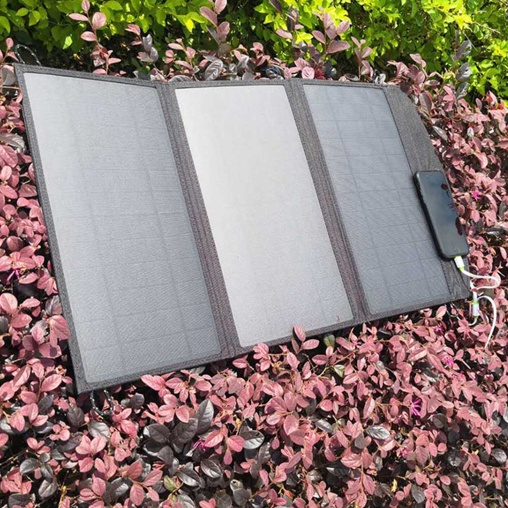 【送料無料】28W ソーラーパネル 充電器 太陽光発電 USBポート×2 折りたたみ ソーラーパネル3枚 iPhone android 対応 災害 停電 防災グッズ アウトドア キャンプ 携帯充電器 持ち運び便利 耐衝撃 地震/災害/旅行/出張/アウトドア活動など　PSE認証 pcastore-10005985 PCASTORE サンプル画像3