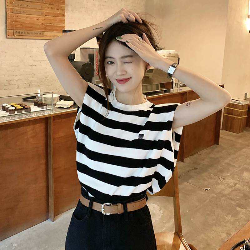 樂天商城 - 送料無料 ストライプ柄 ノースリーブ トップス Tシャツ カットソー ミディアム丈 袖なし ラウンドネック 襟なし アシンメトリー 刺繍 リボン バックリボン かわいい 大人可愛い シンプル カジュアル 大人 おしゃれ お洒落 大人女子 ルーズ 無地 夏 10代 20代 レディース 通勤