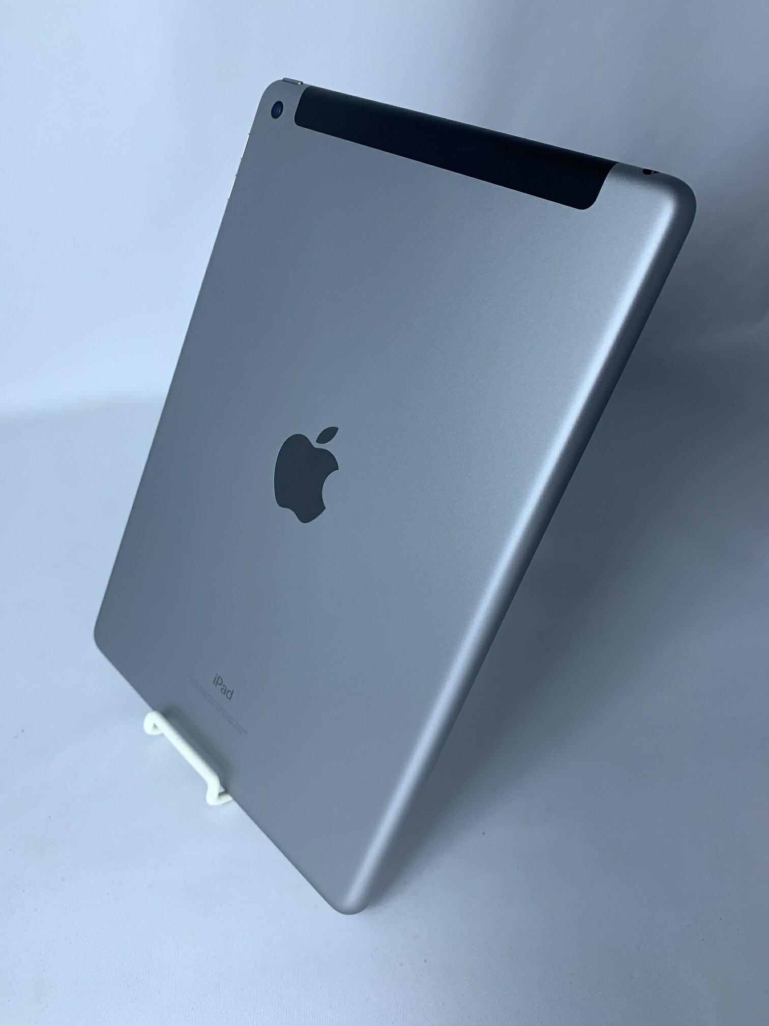 【中古：Bランク】Apple iPad 9.7インチ(2018) Wi-Fiモデル 32GB MR6N2 J/A スペースグレイ【30日返金保証】
