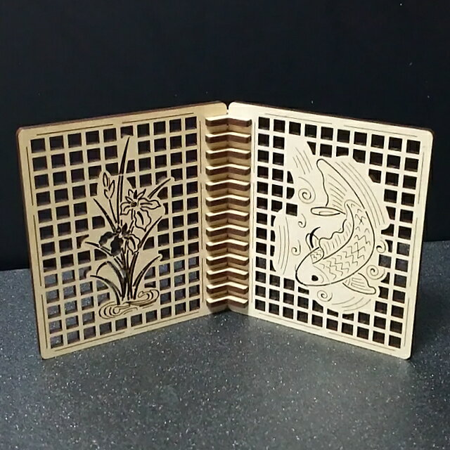 3Dパズル組立かぶと兜：屏風（あやめ+鯉（格子有））：キット品（ピース平板）：組木造形「カチッとクロス」　送料無料