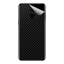 ※対応機種 : Samsung Galaxy A8 (2018) SM-A530F ※内容量 : 1枚 【ポスト投函送料無料】商品は【ポスト投函発送 (追跡可能メール便)】で発送します。お急ぎ、配達日時を指定されたい方は以下のクーポンを同時購入ください。【お急ぎ便クーポン】　プラス110円(税込)で速達扱いでの発送。お届けはポストへの投函となります。【配達日時指定クーポン】　プラス550円(税込)で配達日時を指定し、宅配便で発送させていただきます。【お急ぎ便クーポン】はこちらをクリック【配達日時指定クーポン】はこちらをクリック&nbsp; ※機種毎の専用サイズにカット済みです。 フィルムの貼り付けに便利 フェルト付スキージー(10cm幅) ラップフィルムや保護フィルムを貼る際に便利な「フェルト付スキージー(別売)」も販売中です。 ●3M™の高品質なフィルムで機器をドレスアップし、キズや汚れからもしっかり保護! スキンシール【Body Shield】は、3M™の高品質なフィルムをそれぞれの機器専用の形状に弊社で加工した製品で、好みのデザイン・カラーにドレスアップでき、キズや汚れからもしっかり保護できます!! 人気の高いカーボン調やグロスメタリック、木目調など、多くの種類・カラーをご用意。好みに合わせてお選びいただけます。 この製品は3M™の装飾用フィルム「ラップフィルム シリーズ1080/2080」(木目調は「ダイノックフィルム」)を素材として使用しています。 「ラップフィルム シリーズ1080/2080」は本来、自動車のラッピングを目的とした製品ですが、粘着材に再剥離性があることや、貼り付け時のエア抜きが簡単にできることなどから、デジタルガジェットへのラッピングにも推奨されている製品です。 木目調のスキンシールは3M™の装飾用フィルム「ダイノックフィルム」です。木の導管まで表現してリアルさを追求したシリーズで、まるで「木そのもの」のような質感です。 ●0.12mm～0.22mmの厚みなので、機器のフォルムや重さに影響しません 機器のイメージを変えたいけど、機器の厚みや重さが増すのが気になる方にもオススメです! (※柄や種類により厚さは異なります) ●高品質なラップフィルムを専用サイズにカット! 汎用製品は機器に合わせてご自身でカットする必要がありますが、この商品は弊社で機種毎の専用サイズにカット済みですので、商品が届いたらそのまま貼るだけと手軽です。 ●エア抜き加工フィルムなので、気泡が残りにくく簡単に貼れます 粘着面には微細なエア抜き用の溝があり、作業時に気泡が残りにくく簡単に貼れます。 ●再剥離性なので、はがしても糊が残りにくい 再剥離性のある粘着材ですので、はがしても糊が残りにくくなっています。(一部の製品は強粘着ですが、こちらもはがした後に糊が残りにくい素材です) ※貼り付け練習用の素材見本付きです 商品には貼り付け練習用の素材見本が付属しています。機器への貼り付け具合などを確認してから、本番の貼り付け作業を行うことができます。 種類 フィルムの特徴 カーボン調 3M ラップフィルム シリーズ1080/2080 カーボン素材の凹凸にまでこだわったフィルムです。光の角度で印象が変わります。 グロス 3M ラップフィルム シリーズ1080/2080 光沢感のあるフィルムで、メタリックやゴールドは高級感のあるツヤがあります。 マット 3M ラップフィルム シリーズ1080/2080 艶消しタイプのフィルムで、マットな雰囲気が印象を変えます。 サテン 3M ラップフィルム シリーズ1080/2080 ツヤを抑えた微光沢です。しっとりとした質感の高級感あるフィルムです。 木目調 3M ダイノックフィルム 木の導管まで表現してリアルさを追求したシリーズで、まるで「木そのもの」のような質感です。(このフィルムは強粘着タイプです) ■ 免責事項 ■ ・ ご使用方法、ご使用環境、人為的な外部要因、事故等の不可抗力などに起因する不具合など ・ 製品の貼り付け作業や機器から製品をはがす際などに発生した傷および汚れ、破損、損傷など ・ 貼り付け作業またはご使用環境下で生じた製品および機器の故障、傷、色調変化、汚れの付着など ・ 人災、天災、地変等、製品の品質に起因しない事由により発生した不具合など ・ 溶剤、クリーナー、ワックス、その他薬品等、影響を及ぼす可能性のある物質による不具合など ●本製品は機器の表面を装飾し、スリキズなどから保護するための商品です。一般的なユーザーが使用することが前提で、業務用途など厳しい環境下での利用を目的としたものではありません。 ●本製品はご自身の判断にて貼り付け作業等を行っていただくDIY製品です。本製品を利用したことによる機器の破損、損傷、故障、その他損害については有形/無形を問わず一切の責任を負いかねます。 ●品質向上のため、仕様などを予告なく変更する場合があります。予めご了承ください。 ●記載されている会社名・商品名等は各社の商標または登録商標です。
