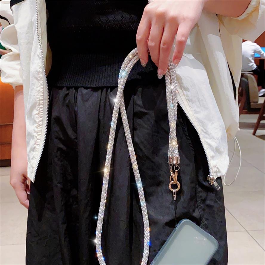 スマホストラップ スマホストラップショルダー スマホショルダー キラキラ ストーン 太め 細め 携帯ストラップ 首掛け 斜め掛け 手首掛け 斜めがけ ネックストラップ ショルダーストラップ 女性 かわいい おしゃれ 落下防止 スマホ保護 全機種対応