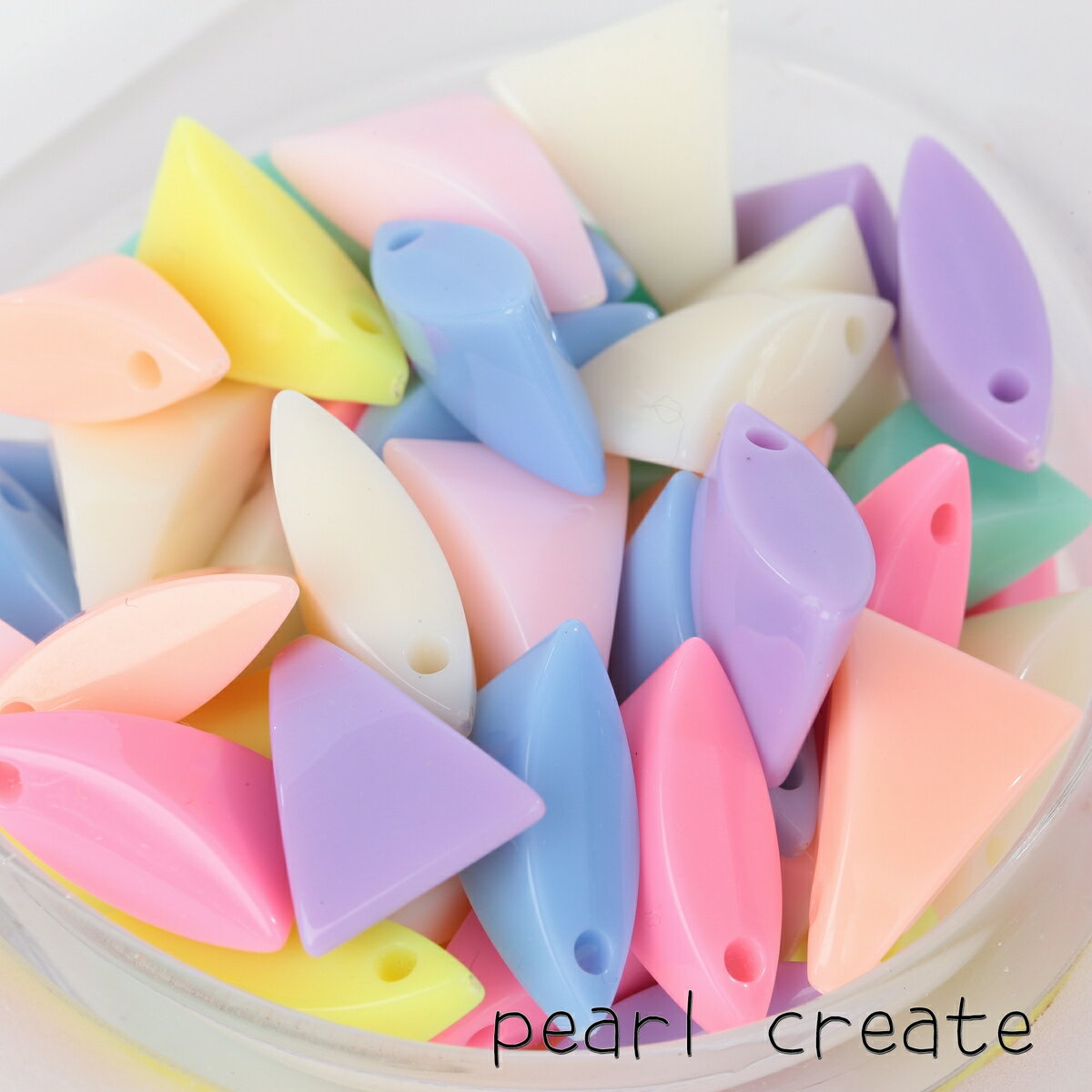 【国内検品済み】三角形 アクリルビーズ ミックス 14×20mm 100個 B-058 パステルカラー 穴あき 軽量 ハンドメイド素材 アクセサリーパーツ トライアングル ピアスパーツ