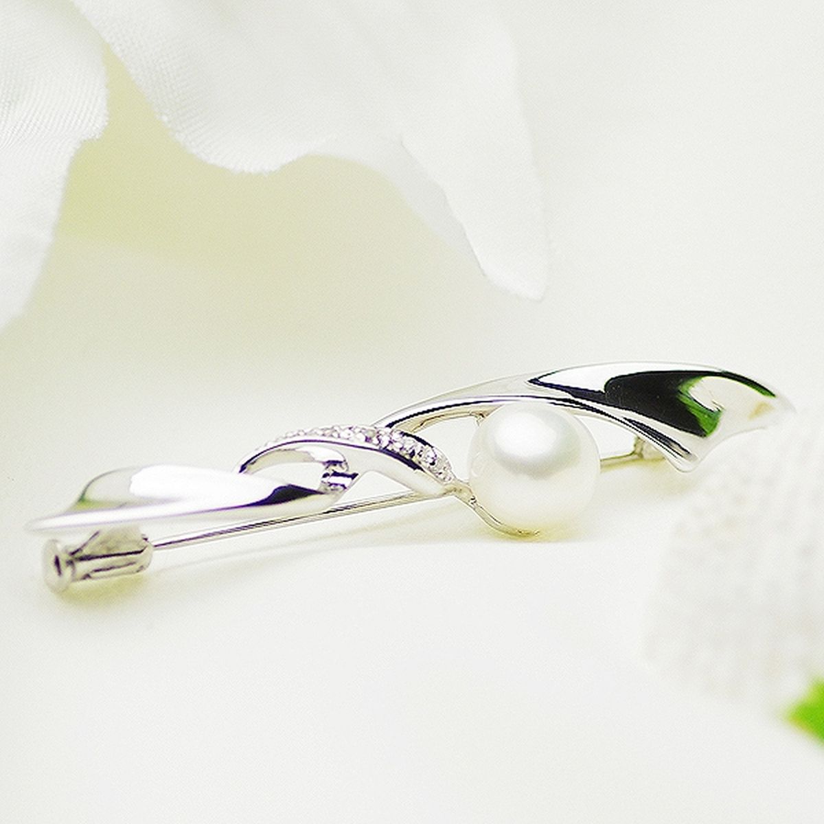 パール ブローチ 高級 淡水真珠 8.0-8.5mm シルバー SV ボタン 結婚式 冠婚葬祭 卒業式 入園 入学式 母の日 真珠 ギフト プレゼントのサムネイル