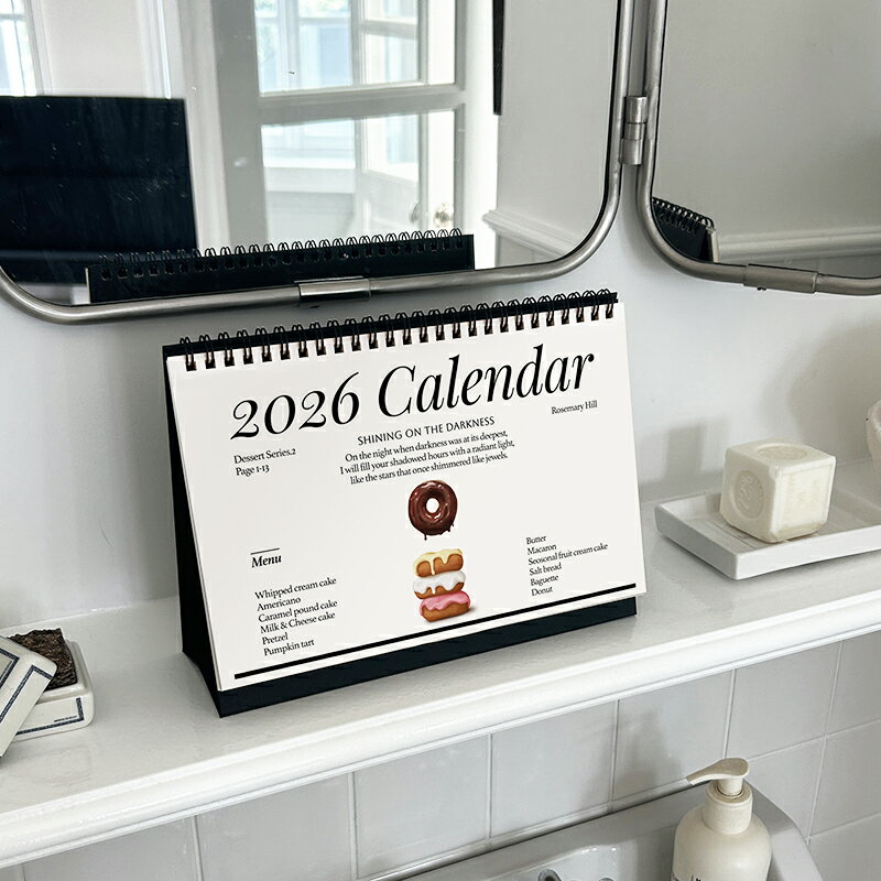 【最強配送】2026年 カレンダー 卓上 韓国ブランド Rosemary Hill おしゃれ かわいい スイーツ デザート カフェ風 韓国インテリア 北欧 デスク リビング キッチン 置き型 インテリア雑貨