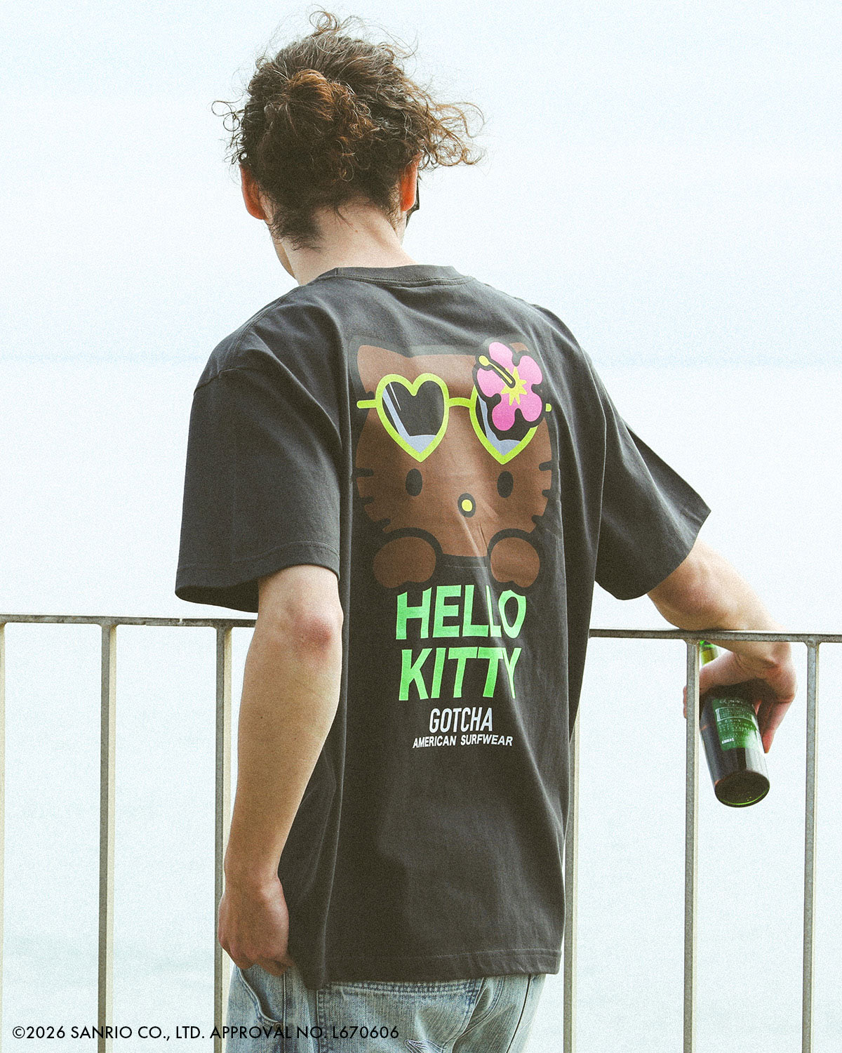日焼けHello Kitty Tシャツ　SU0113　ホワイト1点、ブラック1点 楽天市場】キティちゃん 日焼け（トップス｜レディースファッション