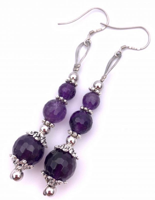 天然石アメジストカットのピアス