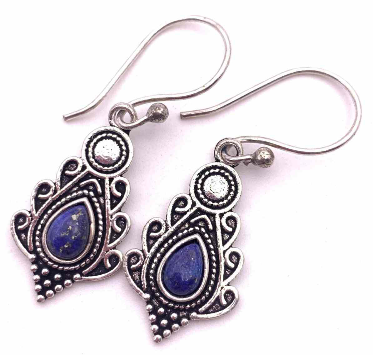 天然石ラピスラズリのピアス-AA2