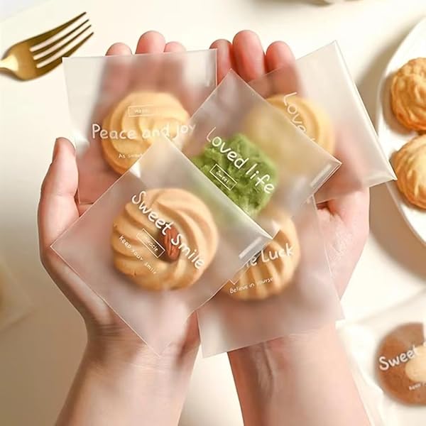 100枚 食品対応袋 半透明 英字印刷付き PP レーズンサンド袋 スイーツパック お菓子 パン袋 パン用PP袋 サイドシール ラッピングバッグ ビニール袋 ギフトバッグ ミニ PP袋 クッキー チョコ ラッピング 個包装袋 粘着テープ付き 小分け