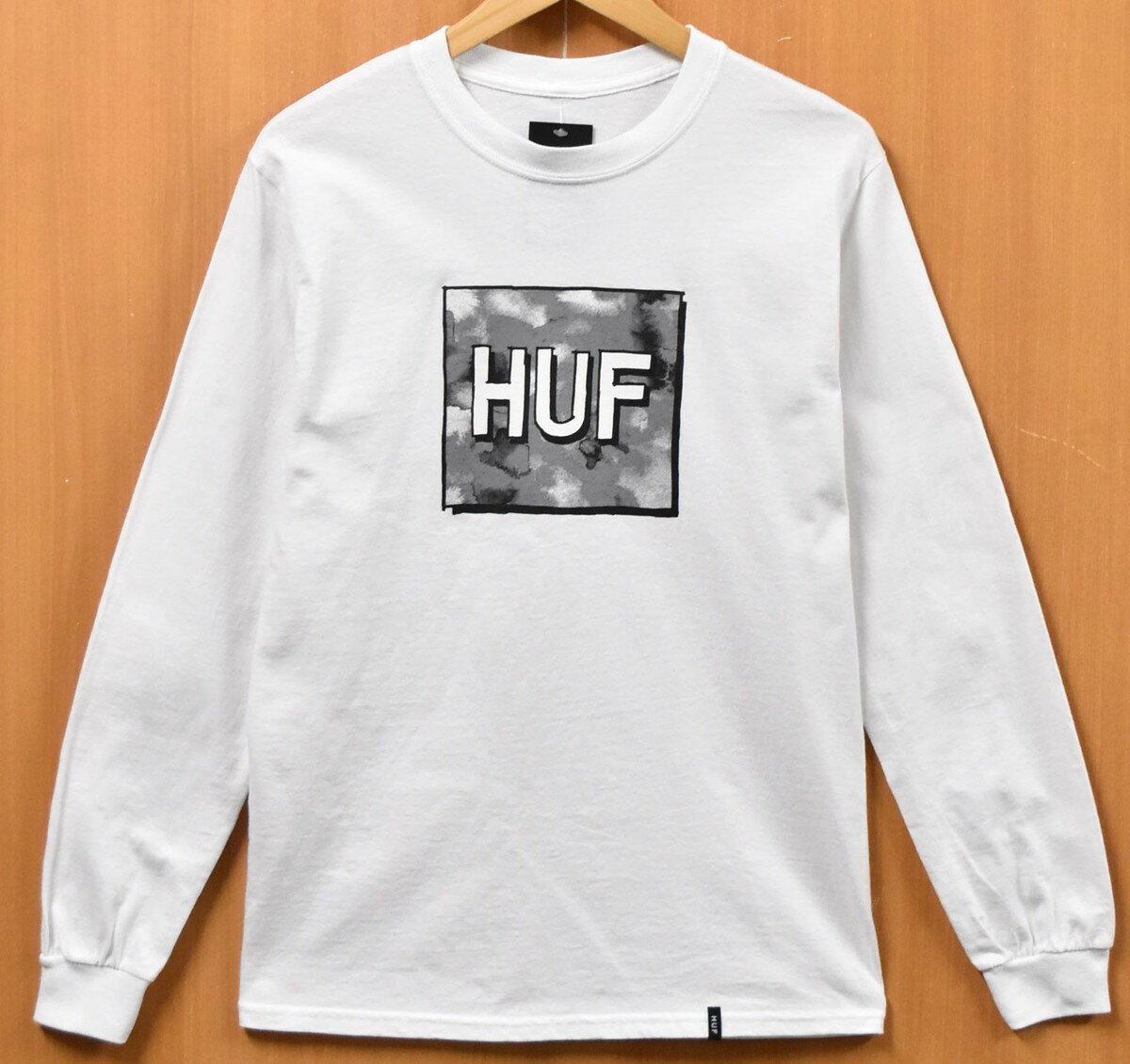 Rakuten - 【アウトレット】【未使用品】【展示試着品】HUF ハフ 長袖Tシャツ ロンT ホワイト ロゴプリント メンズS【新品】▼