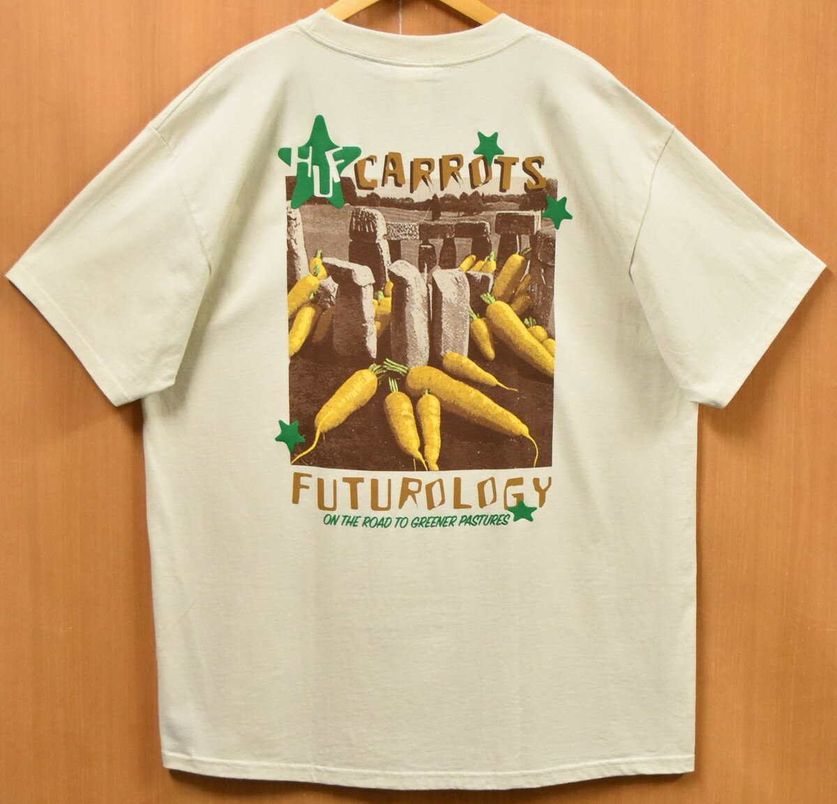 Rakuten - 【アウトレット】【未使用品】【展示試着品】【ビッグサイズ】HUF ハフ 半袖Tシャツ クリームベージュ CARROTS ロゴ プリント メンズXL【新品】▼