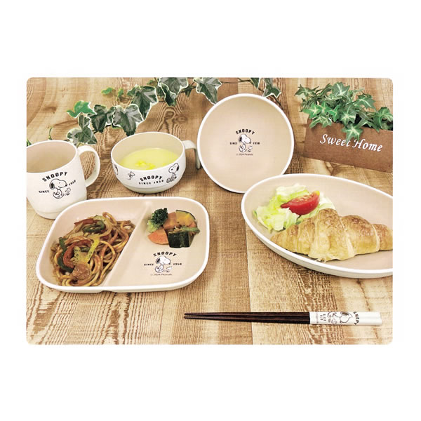 スヌーピー はし スヌーピーとさんぽ 6051 カミオジャパン 箸 お箸 カトラリー 天然木 持ちやすい 国産 日本製 221605