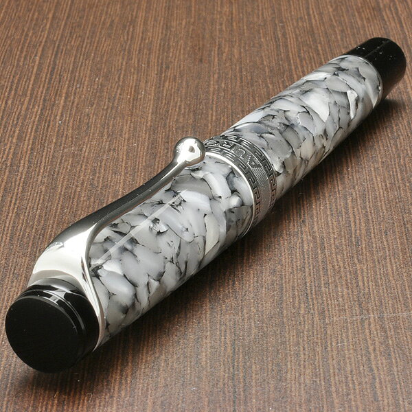 Photo de Oputima Black Pearl Fountain Pen