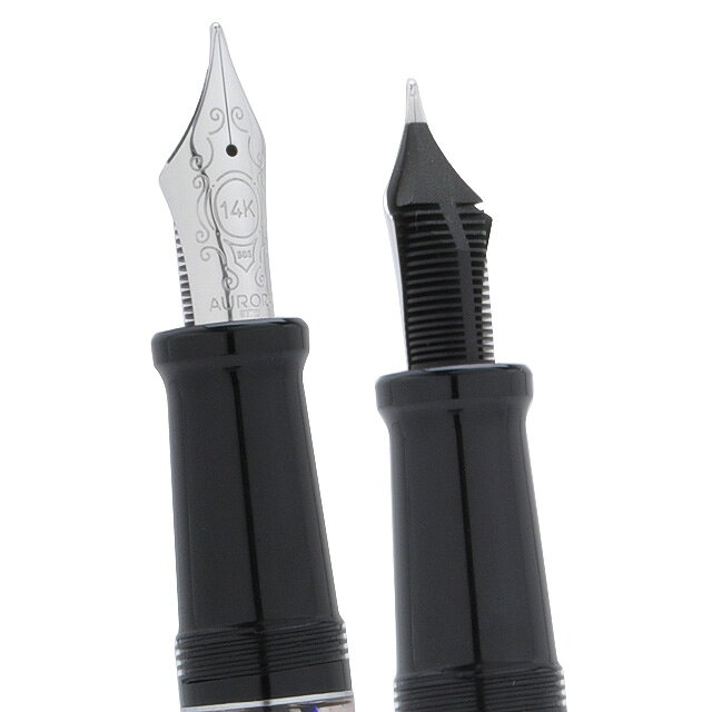 Foto de Oputima Rosso Fountain Pen