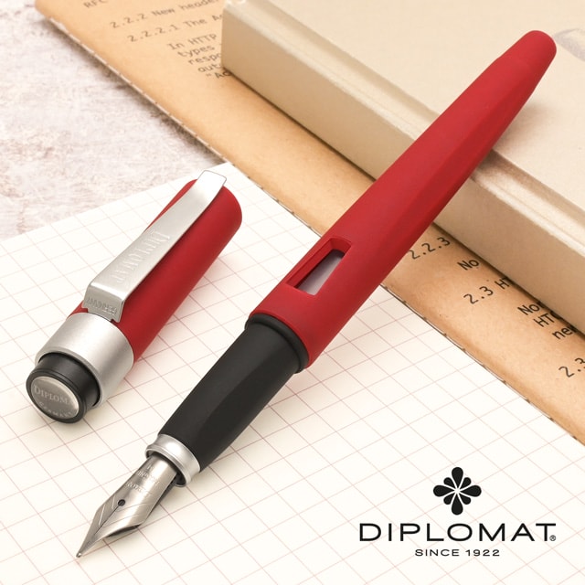 【11/30は最大P5倍!】 名入れ DIPLOMAT(ディプロマット) 万年筆 マグナム ソフトタッチ レッド 195911 プレゼント 男性 女性 誕生日 ...