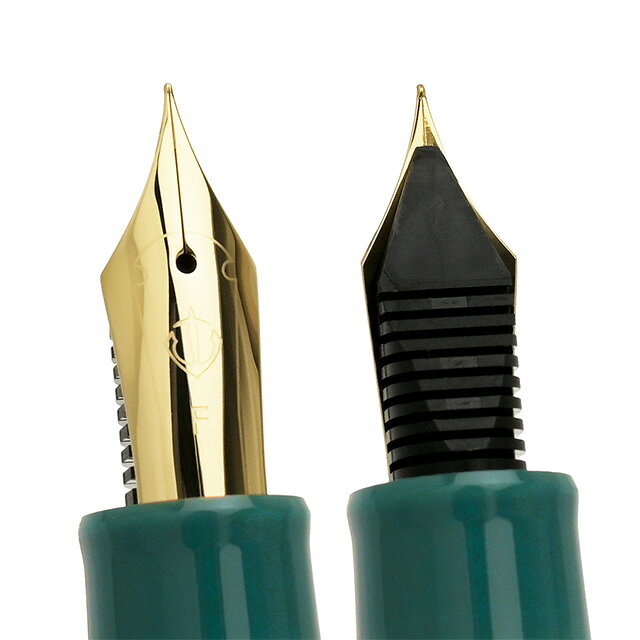 Foto von 1911 Casual L Basis Gold Trim Fountain Pen