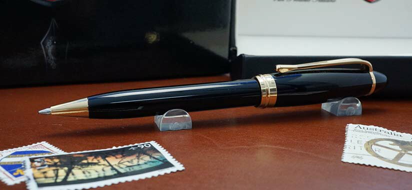 Foto de Ipushiron Black Ballpoint Pen