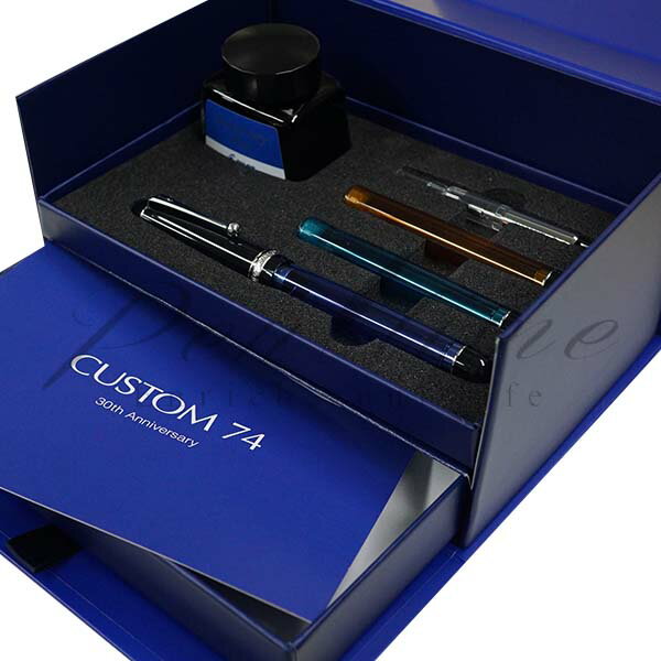 パイロットの定番万年筆「カスタム74」の30周年記念モデルが数量限定で